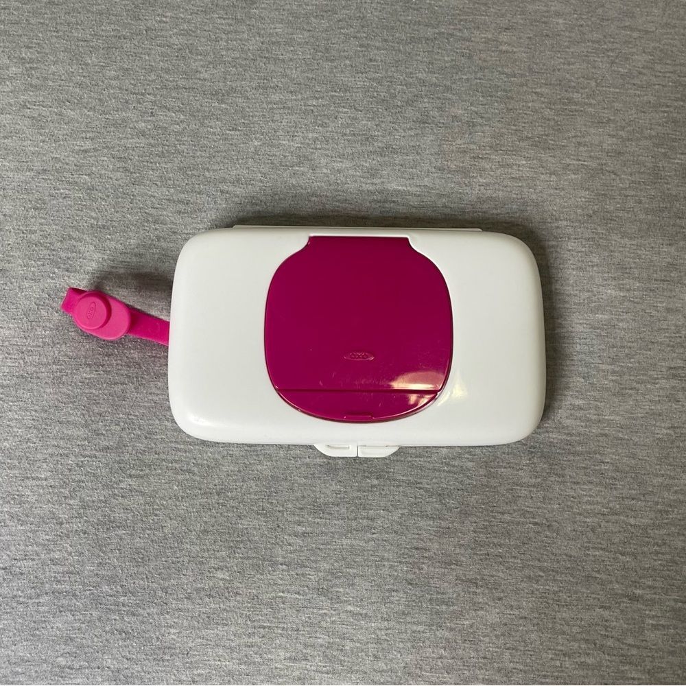 OXO Pink Tot On-The-Go Wipes Dispenser
